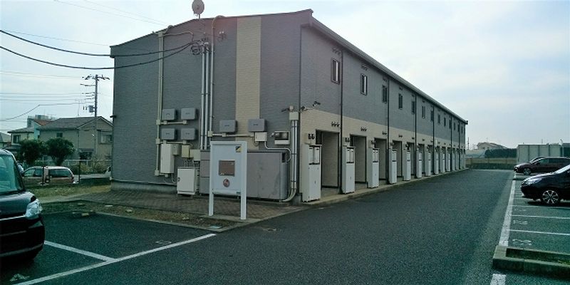 レオパレス三咲 駐車場