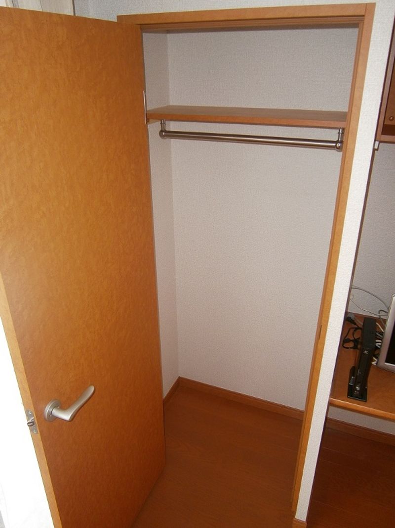レオパレスコーポ柴又 収納