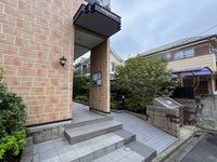 レオパレス柊 エントランス