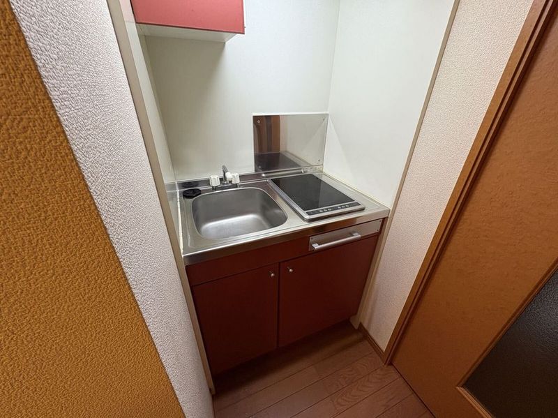 レオパレスラポール キッチン