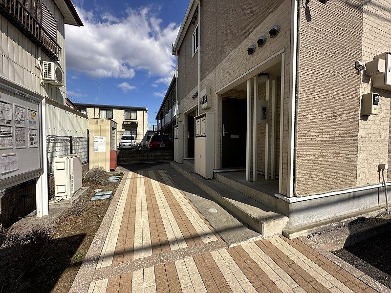 レオパレススカイヒルズ エントランス