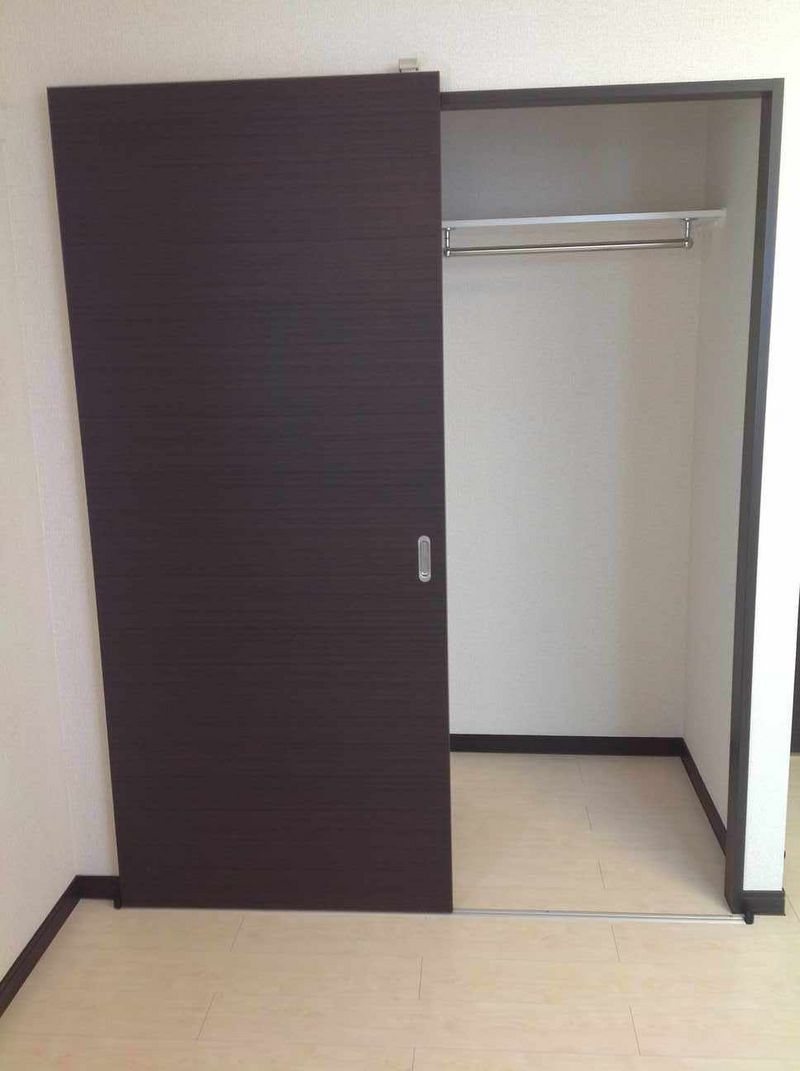 LEONEXT Braunes Heim III Kho lưu trữ