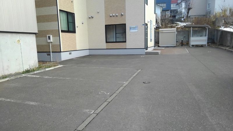 レオパレス桜景 駐車場