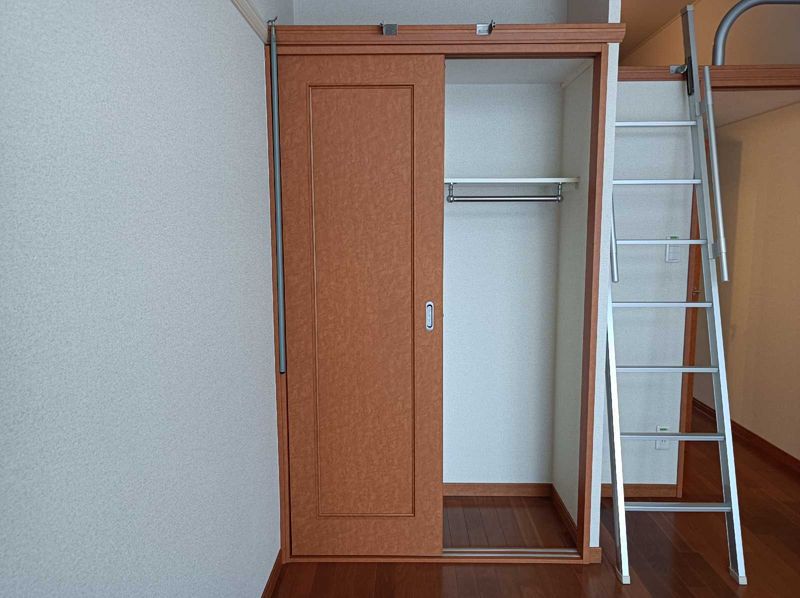 レオパレスシエスタ西郷屋敷 収納