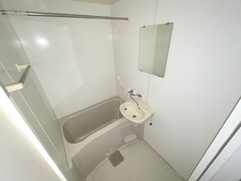 leopalace Misato Bathroom