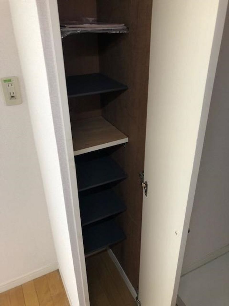レオパレスフォレスト 収納