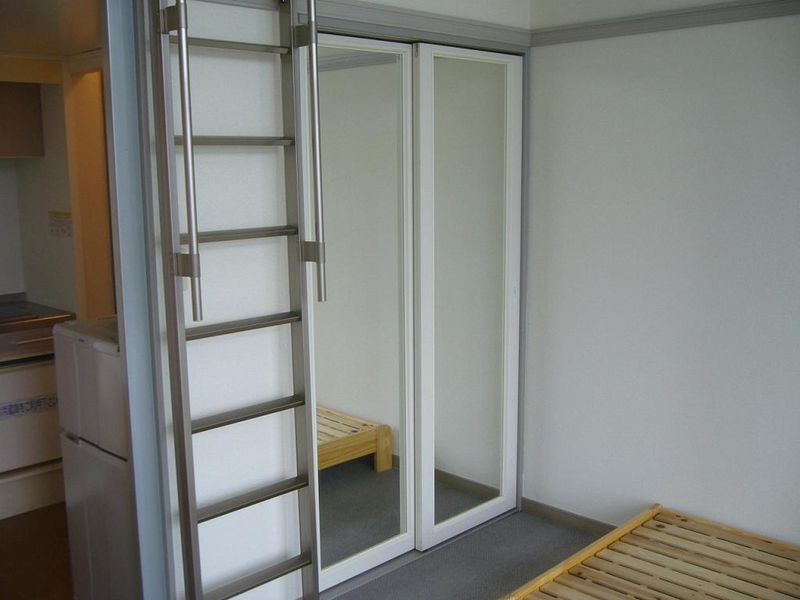 レオパレスミラノ 収納
