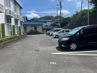 レオパレストゥイン　コメット 駐車場