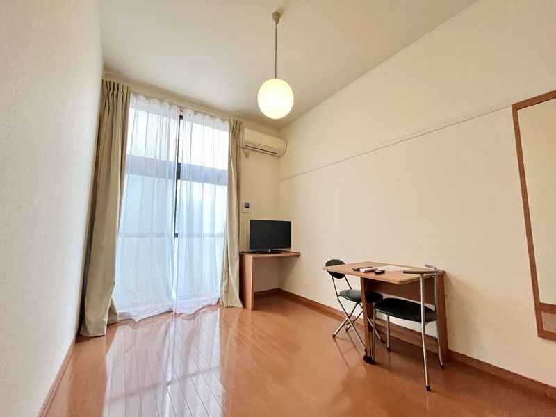 レオパレスさくら 居間