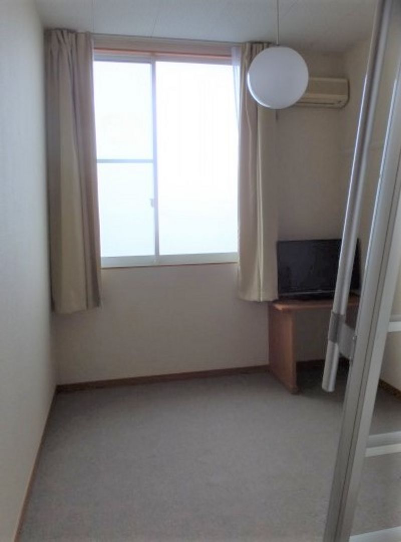 レオパレスエクセル歩坂町Ⅰ 居間