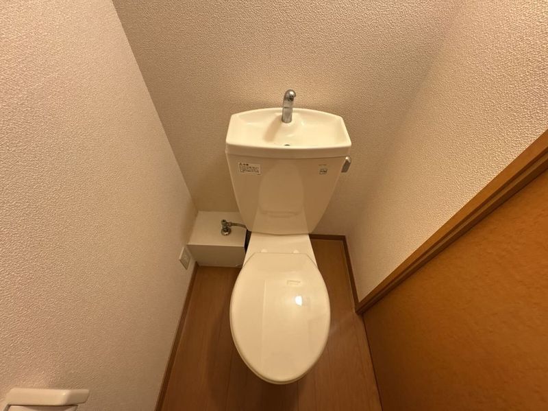 レオパレスエクレール トイレ