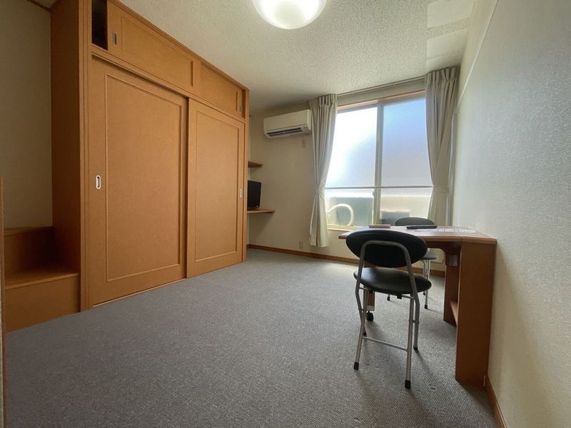 レオパレスフローラル 居間