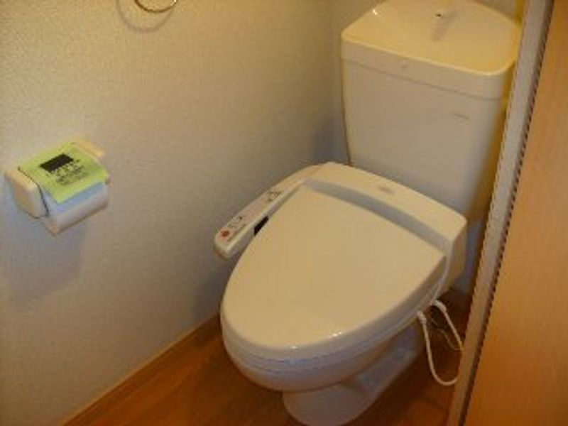 レオパレスラーラ トイレ