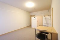 レオパレスラ　グラシューズ 寝室