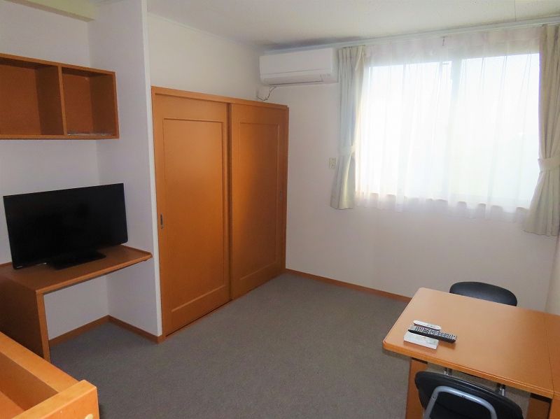 レオパレスエバーグリーンＢ 居間