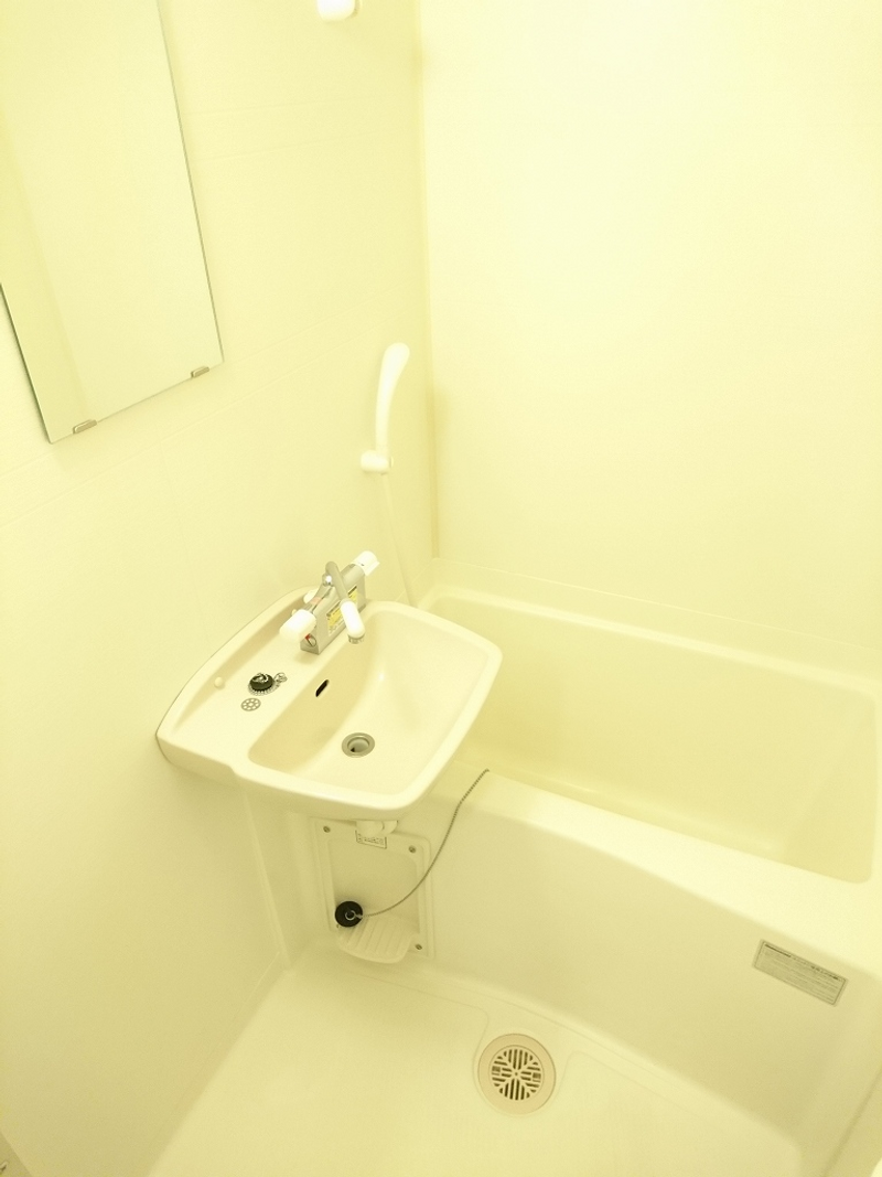 レオパレスファーレⅢ 風呂