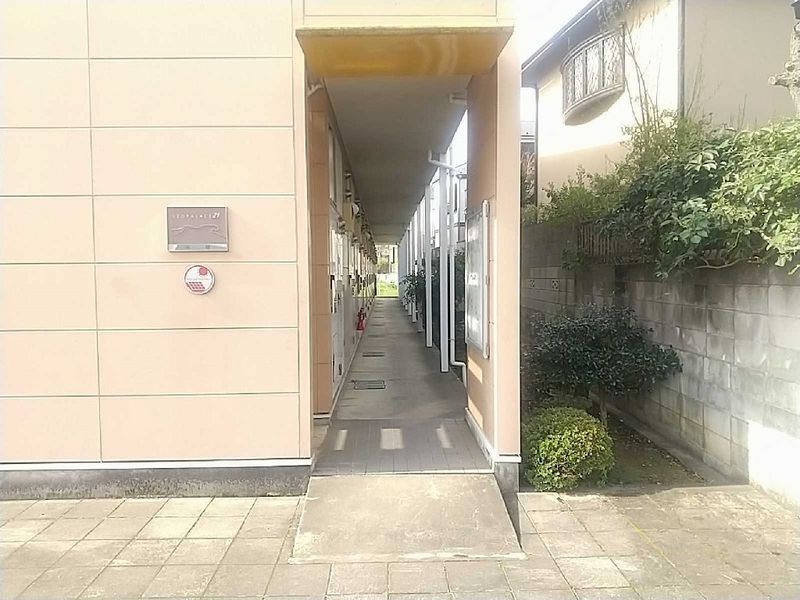 レオパレス翁樹 エントランス