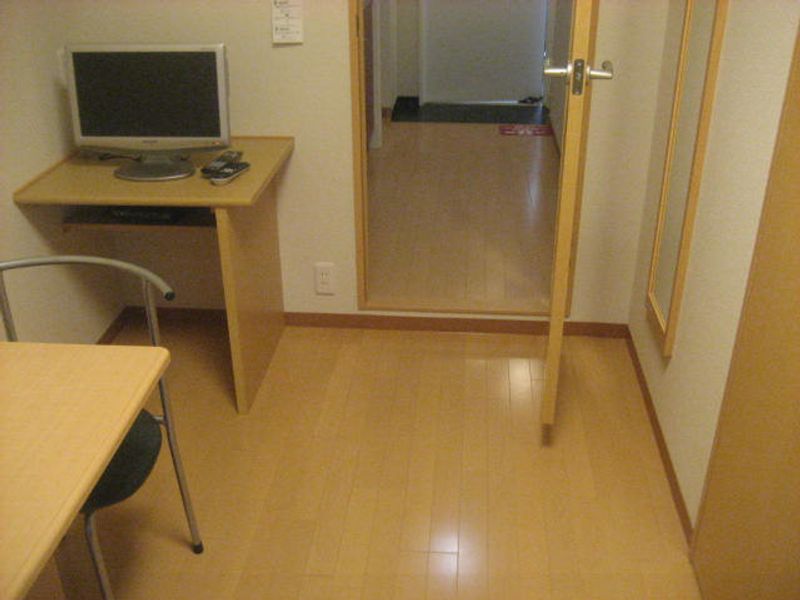レオパレス道頓堀 居間