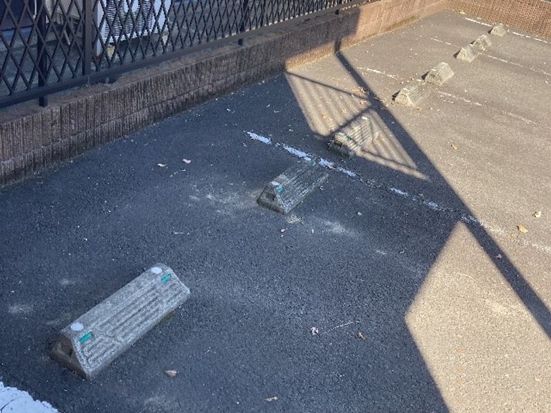 レオパレスグランディール 駐車場