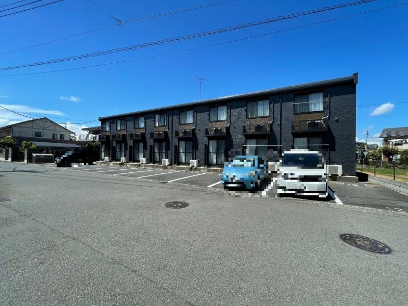 レオパレス明良 駐車場