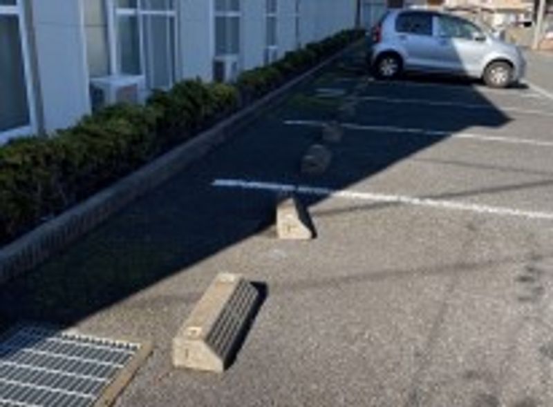 レオパレスリブラ 駐車場
