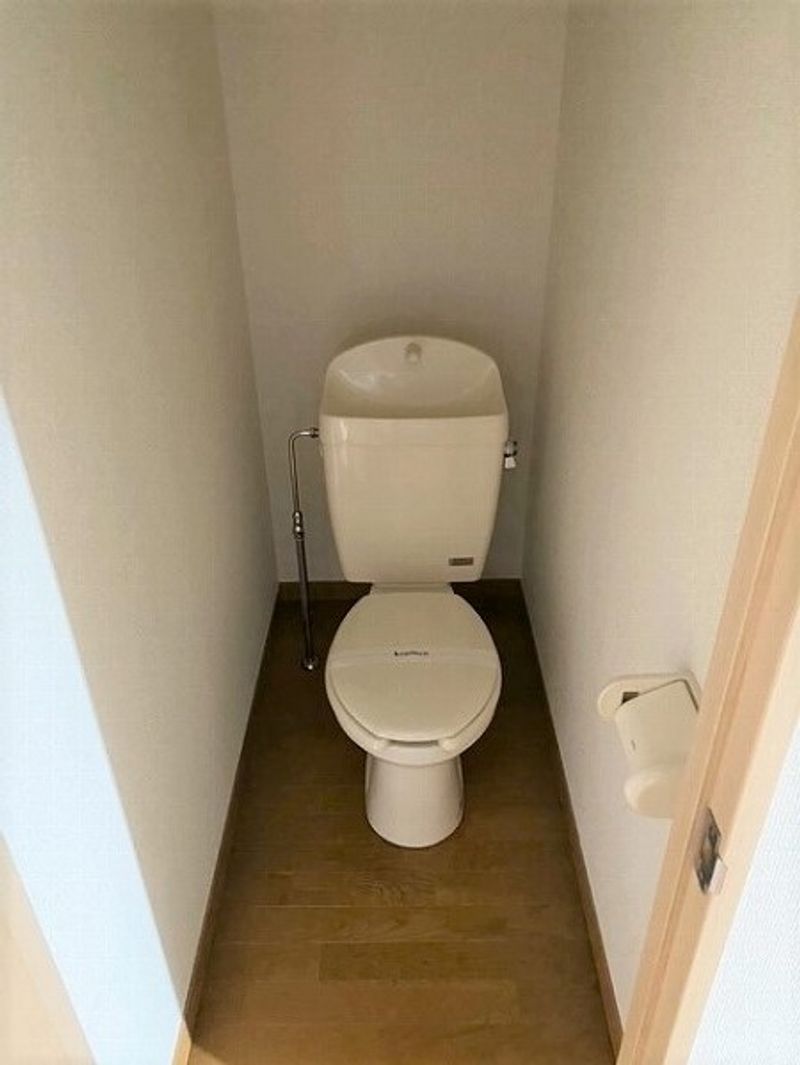 レオパレスリヴェール国母 トイレ