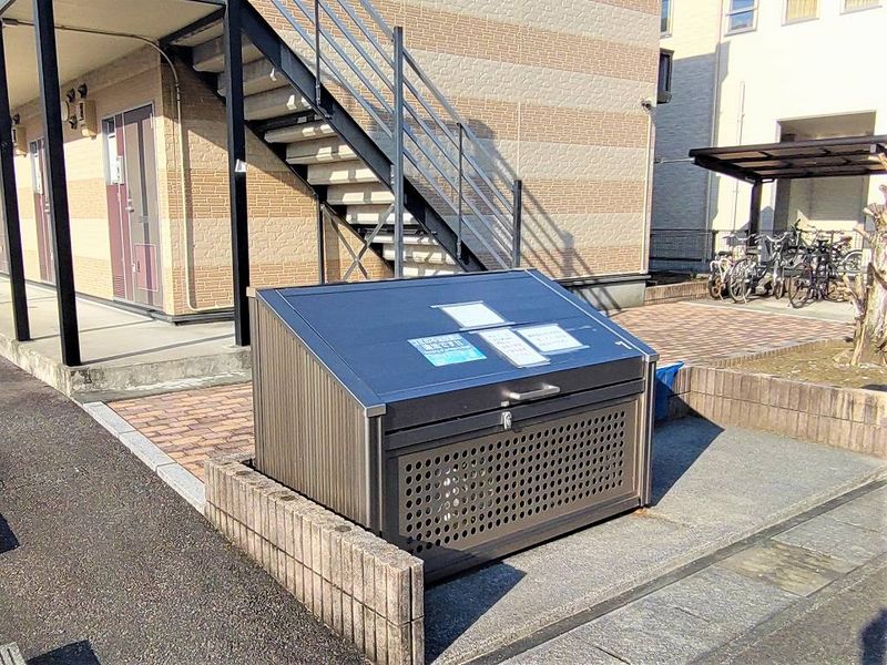 レオパレスシェソワ 共用部分