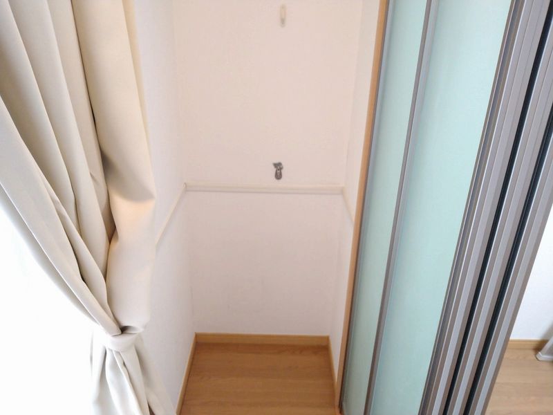 レオパレスシャルマン中野島 居間