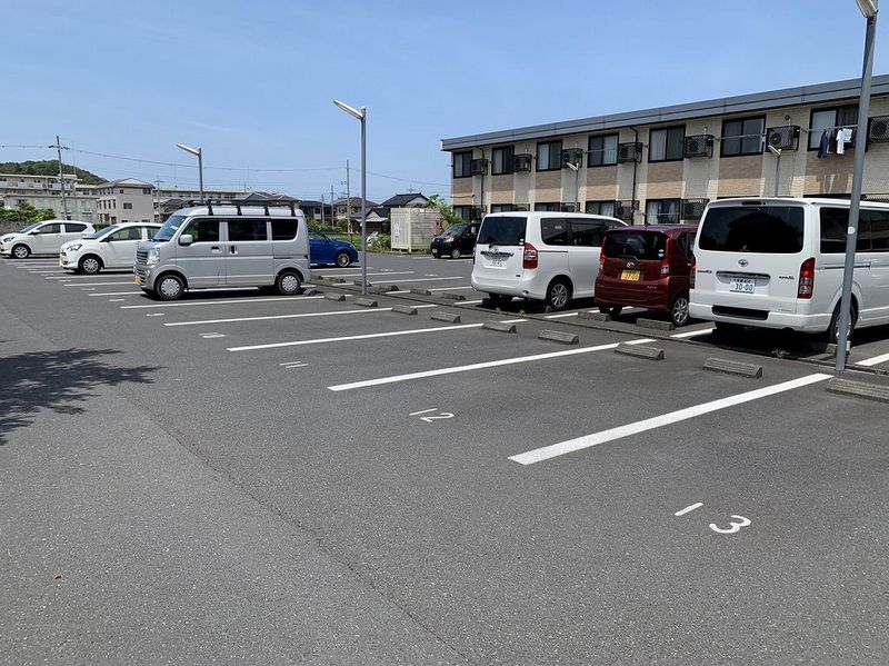 レオパレスＧＳ１ 駐車場