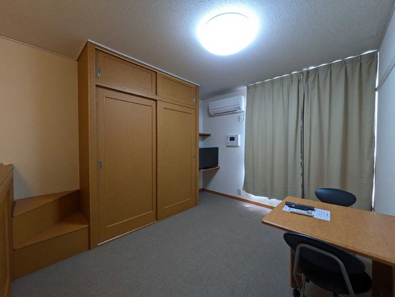 レオパレスサニーハイツ 居間