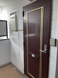 レオパレス砂子町 玄関