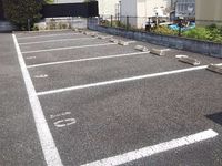 レオパレスフラワー開成Ⅱ 駐車場