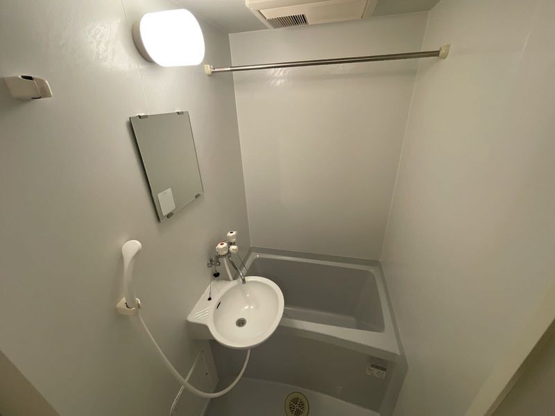 leopalace Nest Nakamozu Bathroom