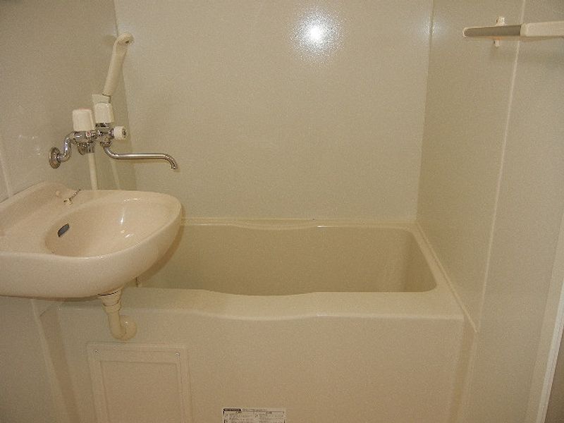 LEONEXT Lien II Phòng tắm