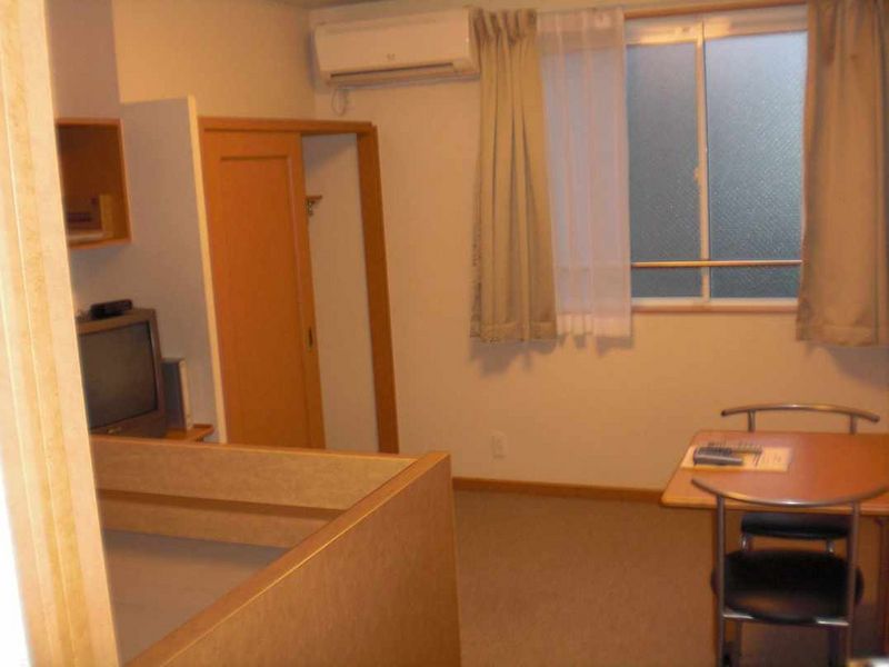 レオパレスすばるⅢ 居間