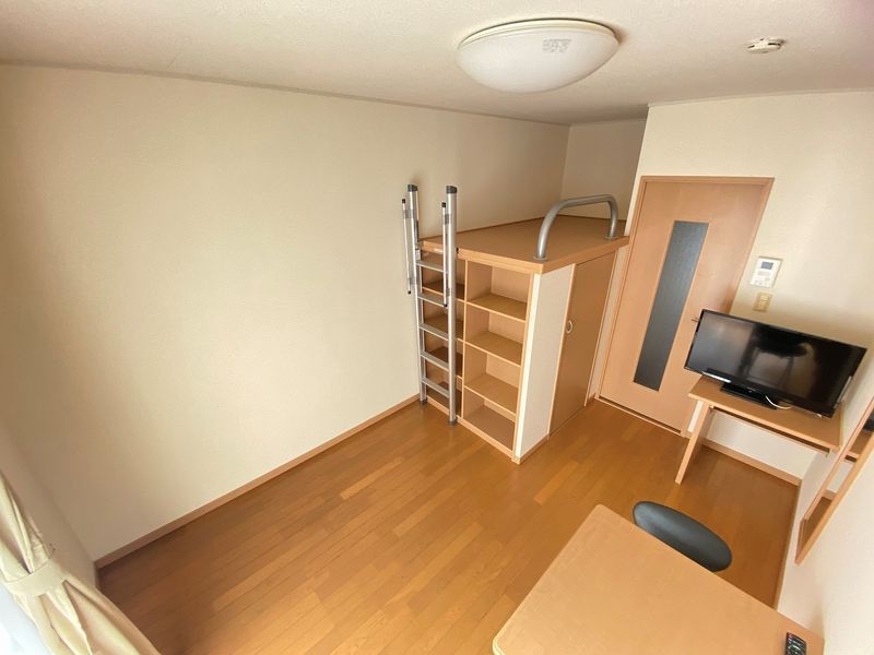 レオパレスふじ 居間