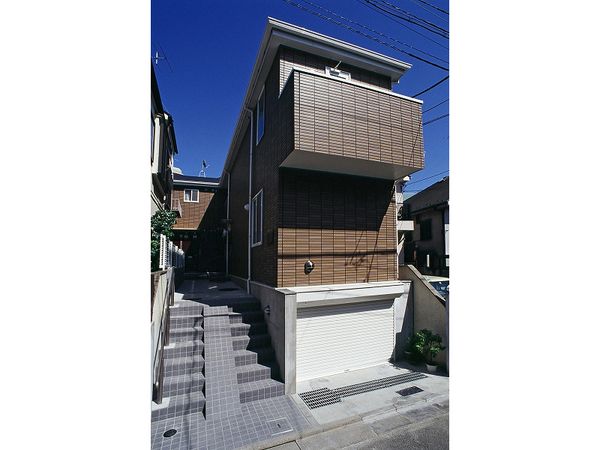 レオパレス出石 外観