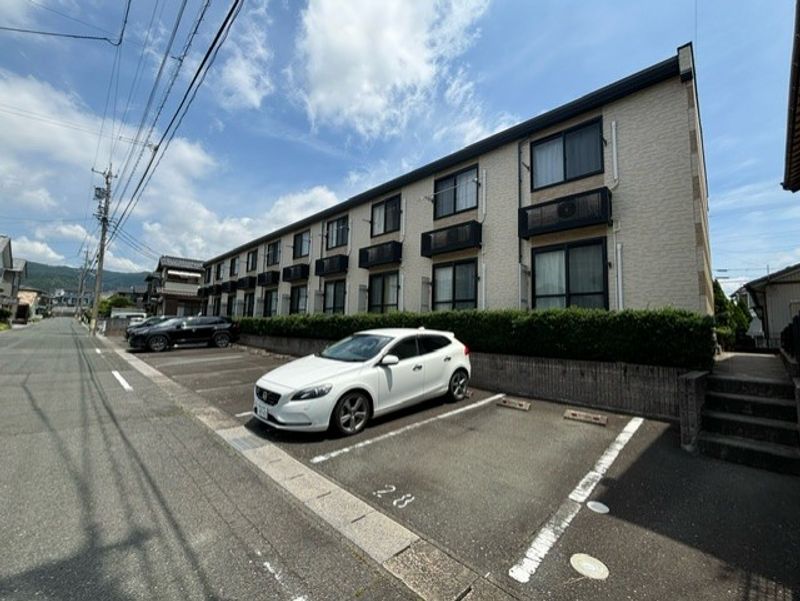 レオパレス市場台 駐車場