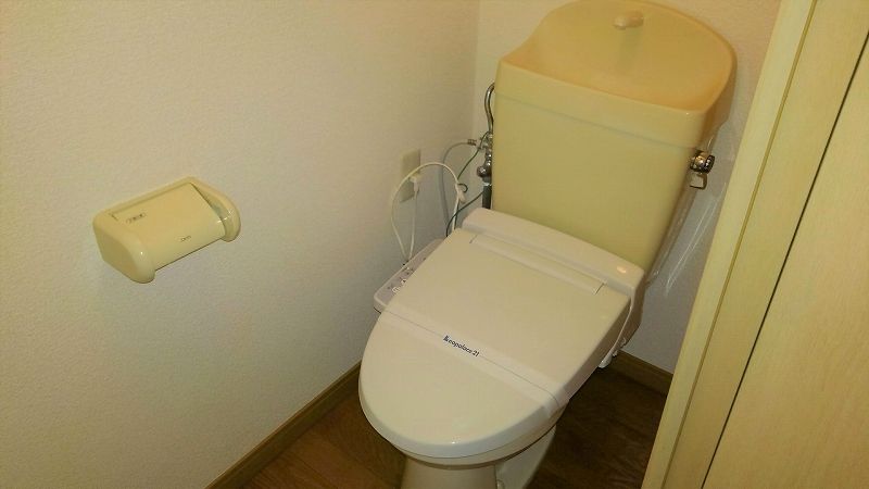 レオパレス西吉田ハイツ トイレ