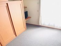 レオパレスＹ 居間