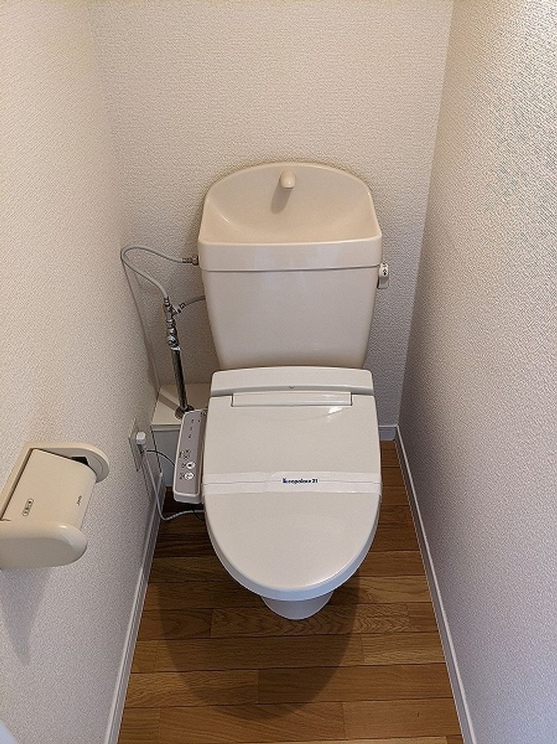 レオパレスフローラ トイレ