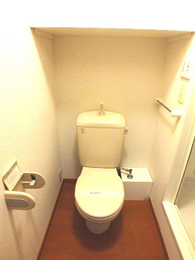 レオパレス竹山弐番館 トイレ