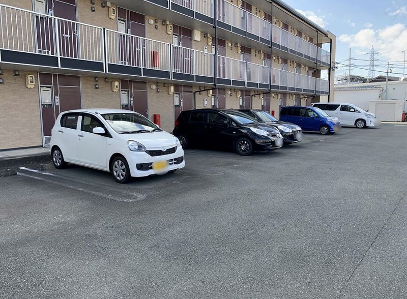 レオパレスさくら館 駐車場