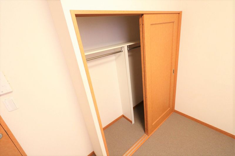 レオパレス宝ヶ池 収納