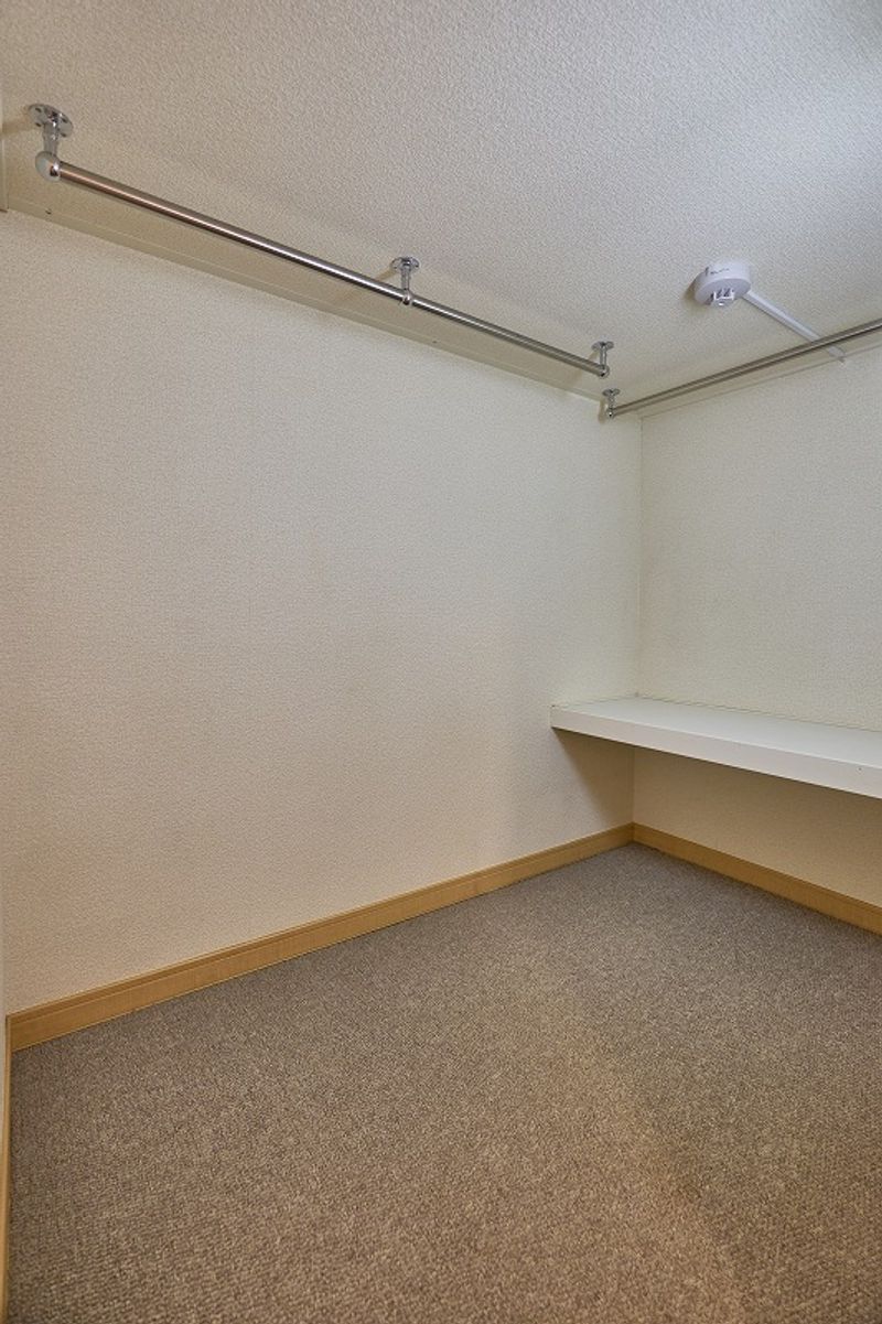 leopalace Higashi Taka Storage