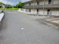 レオパレスグレイスⅡ 駐車場