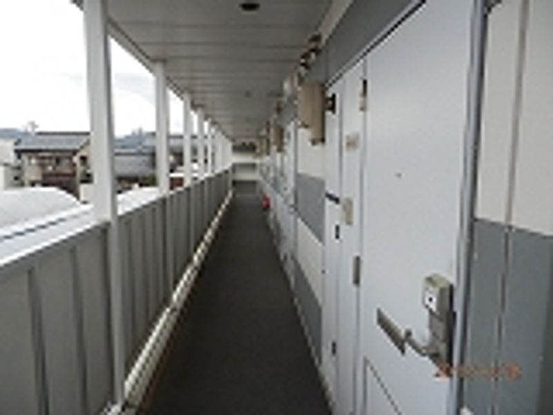 レオパレス式部 共用部分