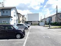 レオパレスアムール 駐車場