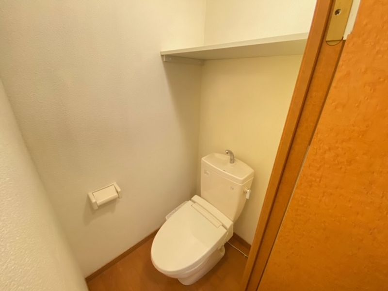 レオパレスコンフィアンス トイレ