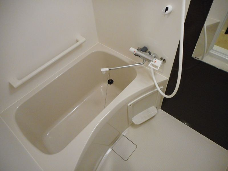 MIRANDA Kibokan Bathroom